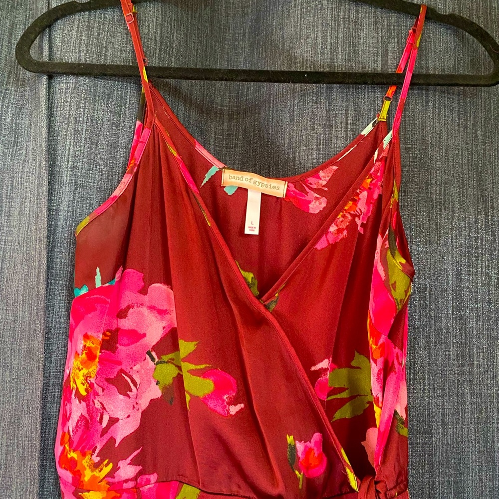 Floral satin like dress. Perfect for spring and summer.